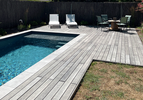 Terrasse en bois sur mesure à Buxerolles, aménagement extérieur personnalisé