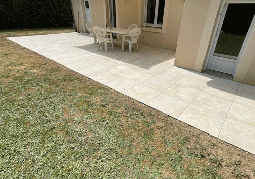 Saint-Benoît, aménagement terrasse grès cérame